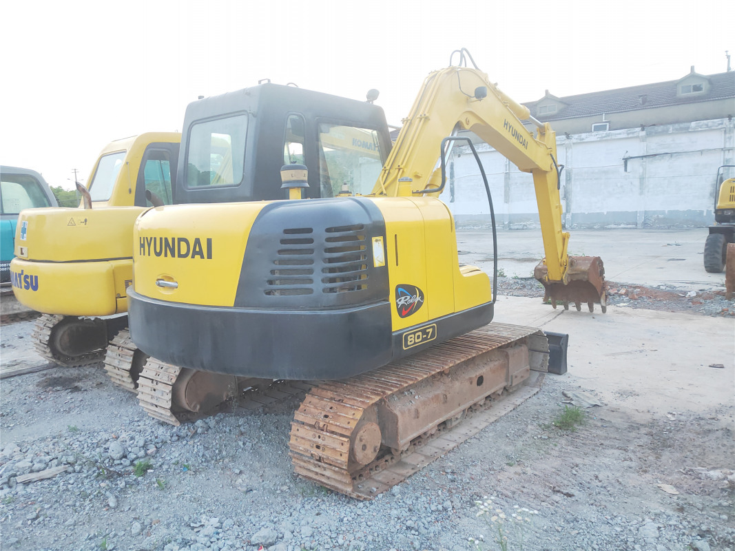 hyundai excavator usa