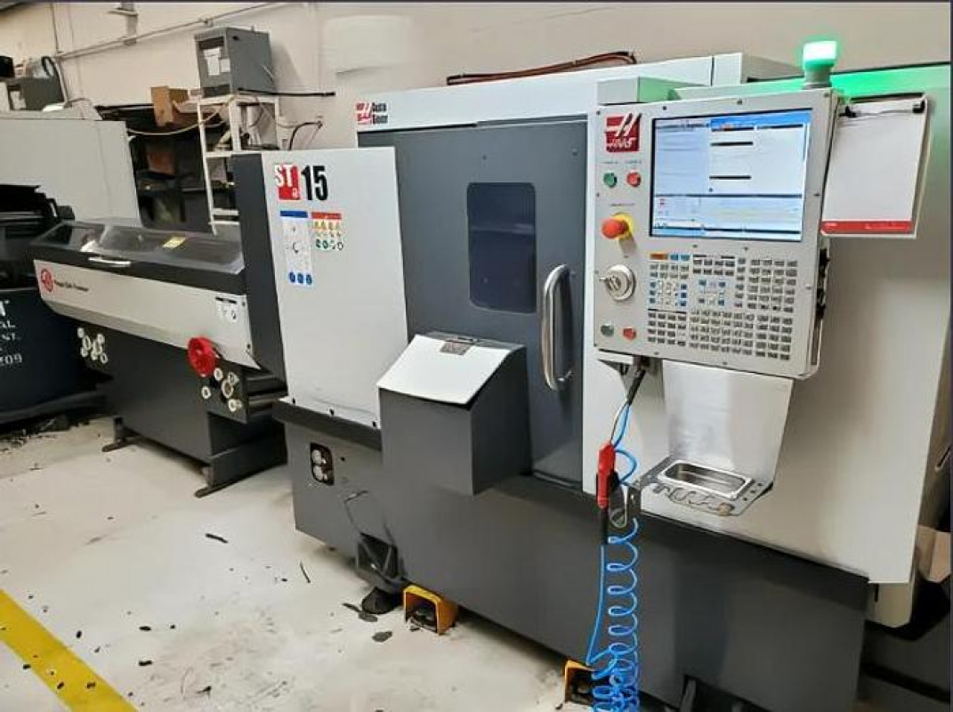 Haas ST15 CNC Turning Center With Tailstock / Parts Catcher / Tool Pre